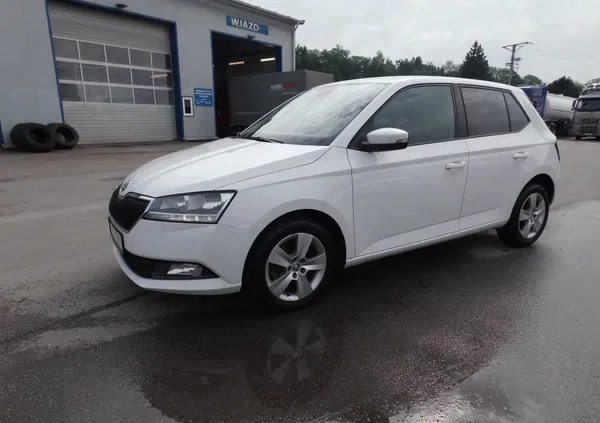 skoda mrocza Skoda Fabia cena 37000 przebieg: 183600, rok produkcji 2020 z Mrocza